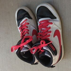 Nike Night Court Borough Mid‎ 2 Youth Sneakers 5Y